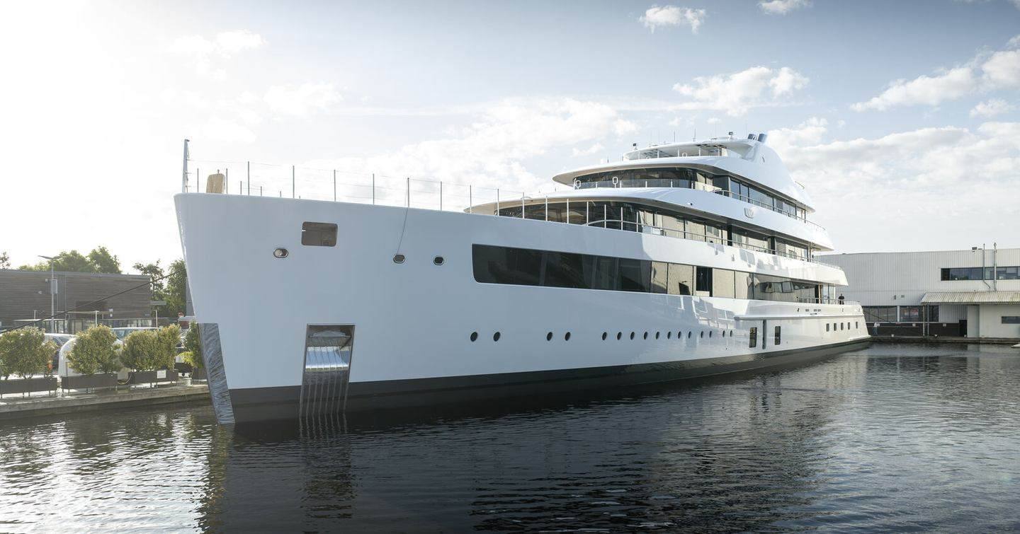 Bow view of Love moored at the Aalsmeer outfitting quay