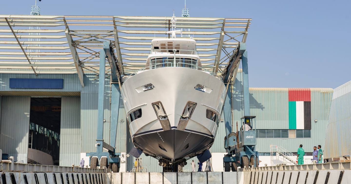 Bow view of the Nomad 101 Charisma at launch