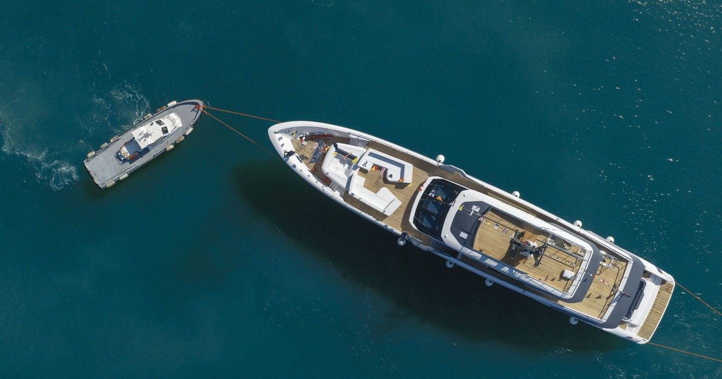 Aerial view of the first Saetta 128 under tow after launch