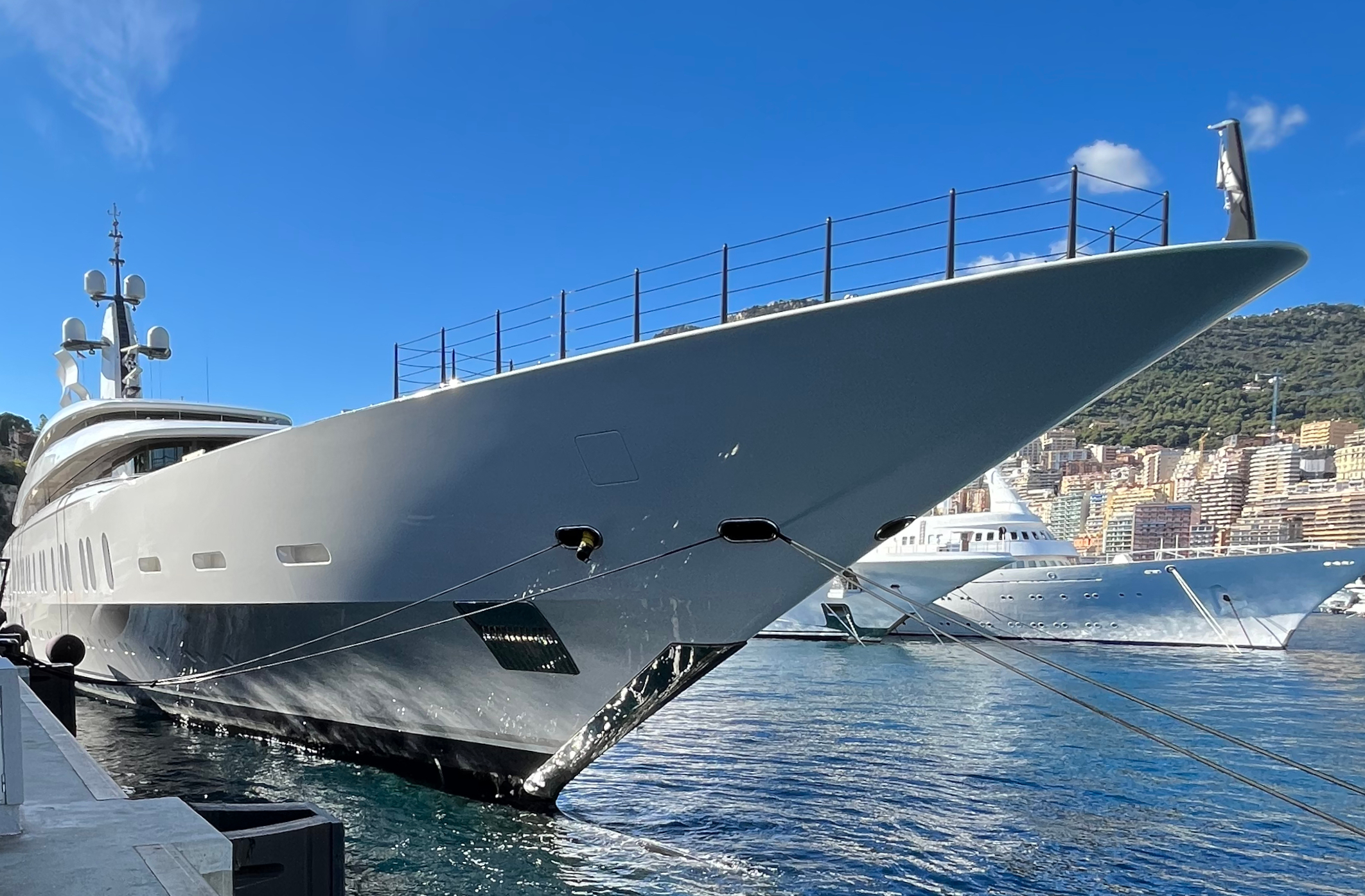 Sanlorenzo SL106A Review: The Asymmetric Flybridge, Perfected